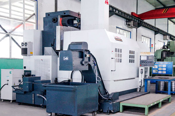Turning and milling center